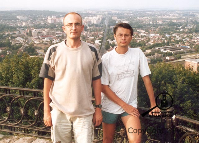 Vysoko nad Lvovem jsme se nechali vyfotografovat - Míra Klas a Martin Janda.