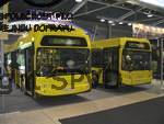 Městské nízkopodlažní autobusy českého výrobce TEDOM - zleva TEDOM Kronos 123 G (pohon CNG) a TEDOM Kronos 123 G (naftový)